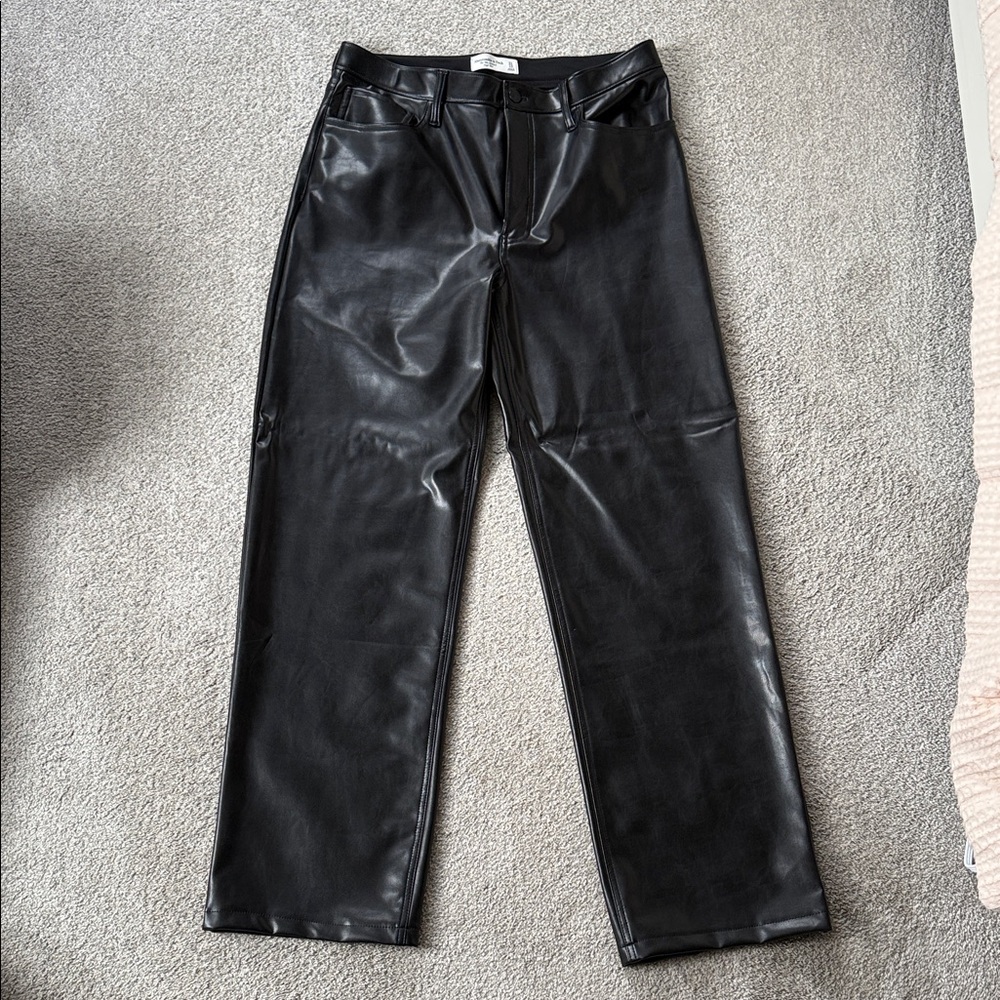 High Rise 90s Relaxed Vegan Leather Pant